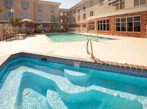 Holiday Inn Express & Suites Eagle Pass by IHG