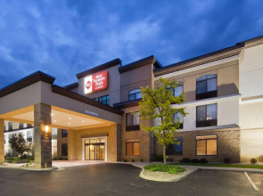 Holiday Inn Express & Suites Cedar Falls - Waterloo by IHG