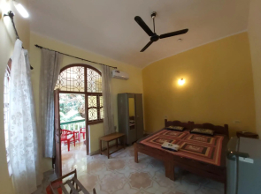 Joaquina's Guest House