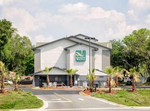 Quality Inn & Suites Leesburg Chain of Lakes