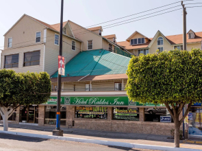 Hotel Raldos Inn