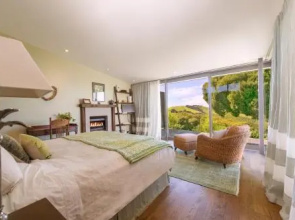 Waiheke Luxury Blue and Green Rooms