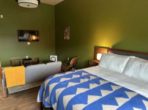 Violet Suites PDX