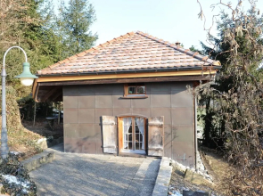 A Chalet on Delightful, Vineyard Covered Hills, Suitable for 2 People