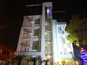 OYO 9542 the Blue Heaven Banipark