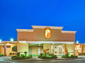 Super 8 By Wyndham Norman
