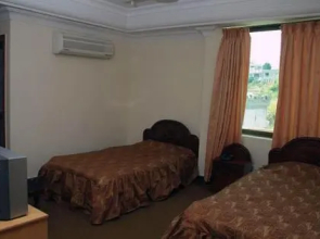 Holidays Inn Kashmir