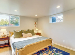 5 Mi to Hogle Zoo: Modern Retreat w/ Spacious Yard