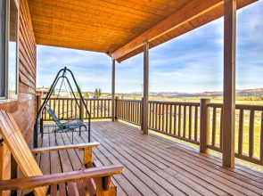Rustic Bryce Canyon Home w/ Deck on Sevier River!