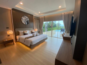SeaRidge Hua Hin Resort & Pool Villa