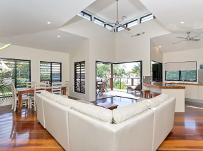 Beachcomber Holiday House