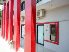RedDoorz Syariah near Alun Alun Tegal