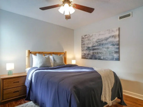 Lovely Gatlinburg Condo: Pool < 2 Mi to Tramway!
