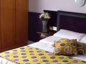 Glen Guesthouse