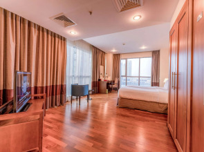 Отель Ramada by Wyndham Downtown Dubai