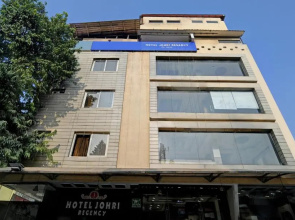 Collection O Hotel Johri Residency