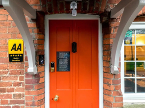 Crazy Fox Hurley Boutique Bed & Breakfast