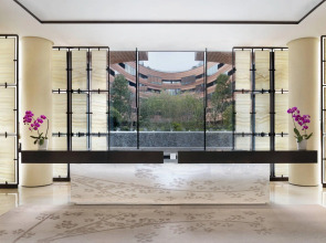 HUALUXE Shanghai Twelve at Hengshan by IHG