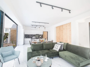 4 Bedroom Villa With Privaet Pool in the Center Protaras Vie Bleu Villa Vb1