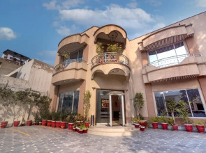 Hotel One Lalazar Multan