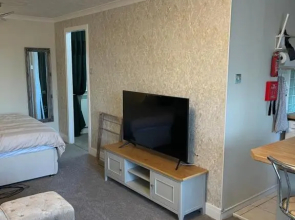 The Nest, Livingston