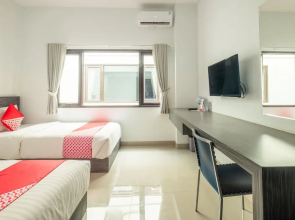 Sans Hotel Widarasari Cirebon