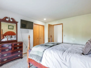 Groveland Home w/ Deck: 2 Mi to Pine Mountain Lake