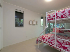 Ted's Cottage near Little Oneroa Beach