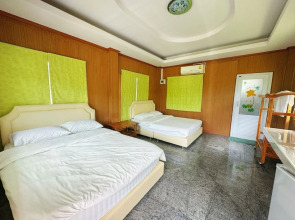 OYO 75497 Uncle Odd Talay View Resort