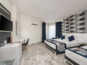 White City Beach - Adults Only