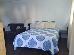 Campbellford Studio Apt 4