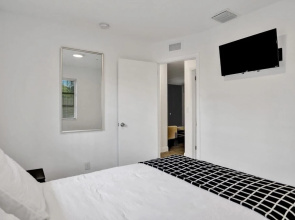 Remodeled West Palm Beach Apt w/ 2ba/1ba, Outdoor Living Area & Free Parking!