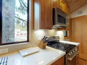 Sockeye by Avantstay Modern 2 BR Condo w/ Access to Northstar Resort Community