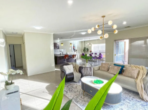 Spacious 7BRM 5-bathroom Rental House