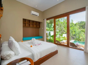 Villa Canopy