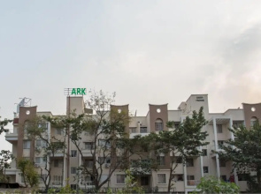 OYO 7673 The Ark Apartment Hotel