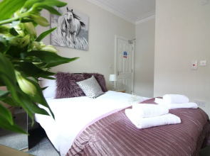 Diamond - Beechfield House Suite 1