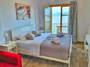 Paleros View Inn
