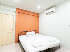 Freesia Saladaeng Silom Apartments