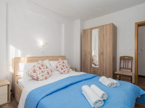 Beautiful Apartment in Banjol With 2 Bedrooms, Wifi and Outdoor Swimming Pool