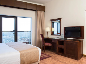 Majestic City Retreat Hotel