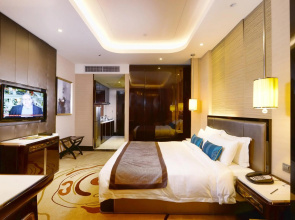 Pacific Regency Hotel Suites