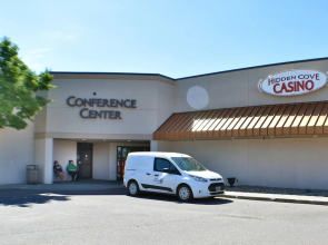 Ramada by Wyndham Sioux Falls Arpt & Suites