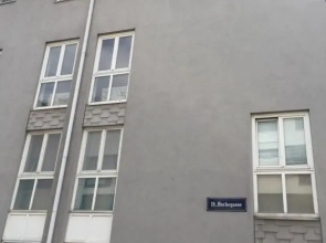 No Smoking, Cozy Apartment in top location 15 min to Center
