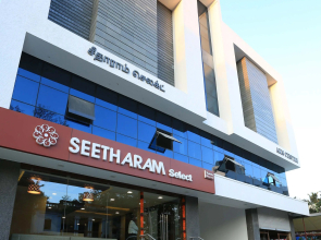 Hotel Seetharam Select
