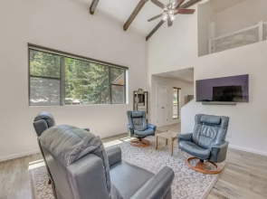 Modern Alpine Cabin 3 Miles to Ski Cloudcroft