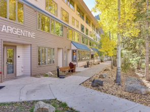 1 Mi to Keystone Ski Lift: Lakefront 4-season Gem