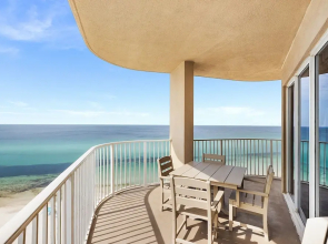 Sea Turtle Retreat! 3BR Beachfront Condo With Stunning Gulf Views Sleeps 8