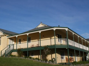 Eloura Luxury Self-Contained Bed & Breakfast Accommodation