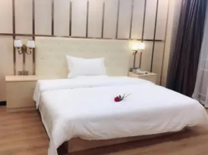 7 Days Premium Jinan Yaoqiang International Airport